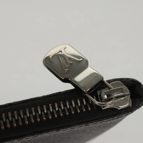 LOUIS VUITTON Monogram Eclipse Fragment iPhone Case - Picture 8 of 16